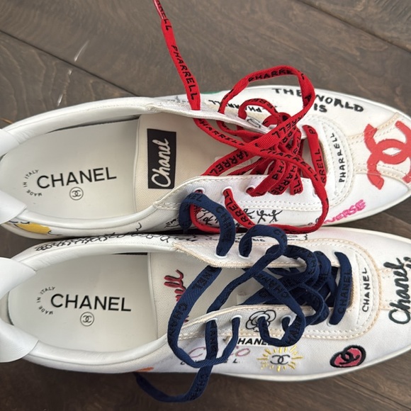 Worn once ! Chanel x Pharrell sneakers capsule collection ❤️ Rare find - Picture 12 of 14